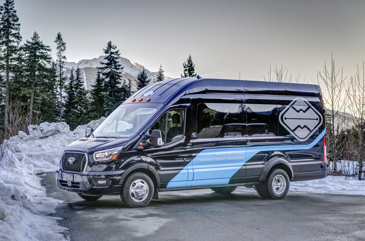 Affordable Vancouver Black Car Service with Professional Drivers